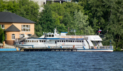 Верхняя палуба теплохода «Поручик Ржевский